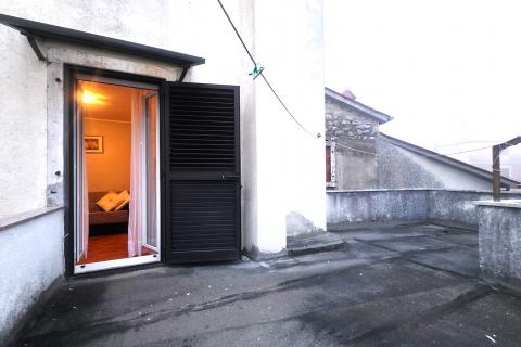 Istra,Brtonigla-Kamena istarska kuća u centru,balkon,mansarda