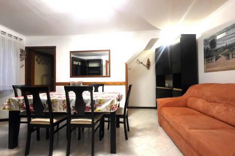 Istra,Brtonigla-Kamena istarska kuća u centru,balkon,mansarda