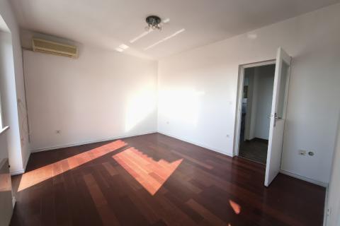 Rijeka, Matulji - trosoban stan  s balkonom