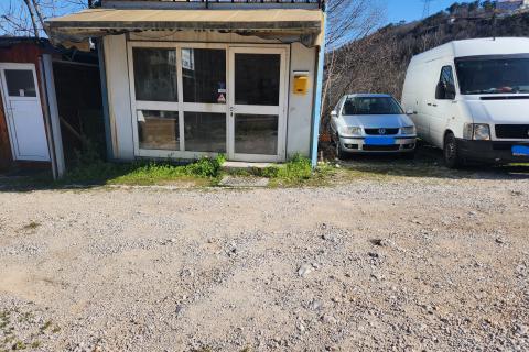 Bedrijfspand Tiblja&scaron;i, Rijeka, 310m2