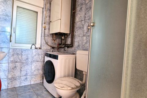 POPOVAČA, Veliko brdo-samostojeća kuća sa imanjem