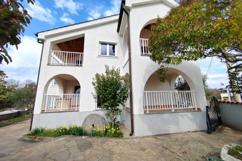 Huis Kornić, Krk, 476m2