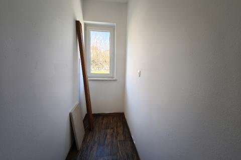 Rijeka, Matulji - trosoban stan  s balkonom