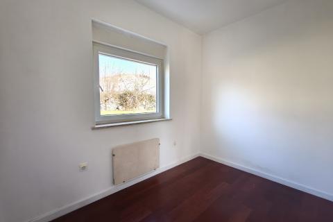 Rijeka, Matulji - trosoban stan  s balkonom