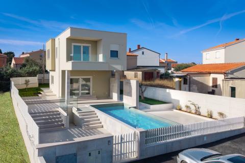 Istra,Ližnjan - kuća sa otvorenim pogledom na more