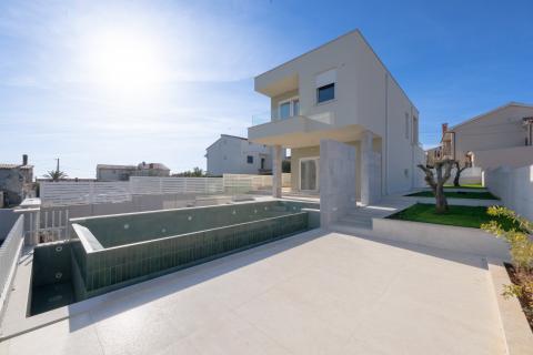 Istra,Ližnjan - kuća sa otvorenim pogledom na more