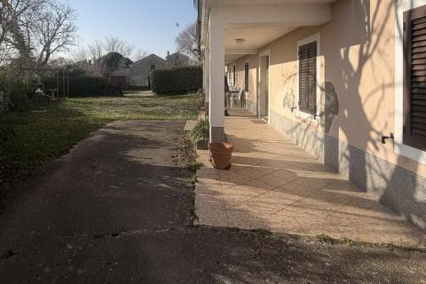 Haus Svetvinčenat, 400m2