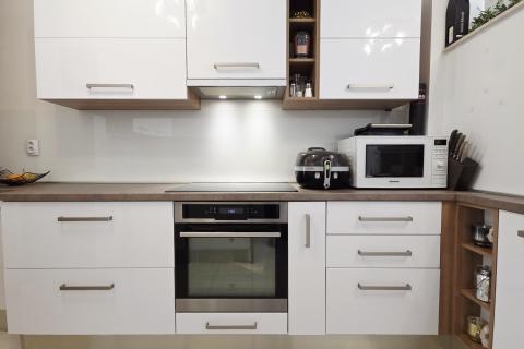 Tre&scaron;njevka, Rude&scaron; | Moderna obiteljska kuća, parking, garaža, grill - 235m&sup2; 