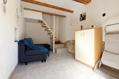 Krk, Omi&scaron;alj | Autentična kamena kuća s 2 spavaće sobe, terasa  