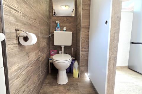 Krk, Omi&scaron;alj | Autentična kamena kuća s 2 spavaće sobe, terasa  