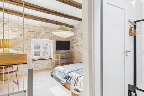 Istra, Bale - predivna nova kuća u starom gradu