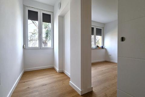 Istra, Umag centar- renoviran stan s pogledom na more