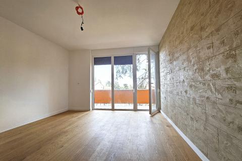 Istra, Umag centar- renoviran stan s pogledom na more