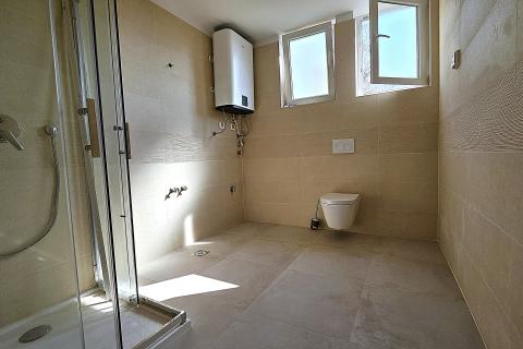 Istra, Umag centar- renoviran stan s pogledom na more