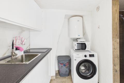 Krk, Omi&scaron;alj | Autentična kamena kuća s 2 spavaće sobe, terasa  