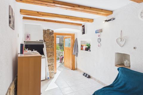 Krk, Omi&scaron;alj | Autentična kamena kuća s 2 spavaće sobe, terasa  