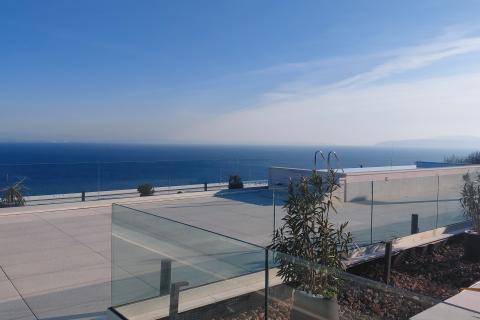Opatija - penthouse s krovnim bazenom i prekrasnim pogledom na Kvarner