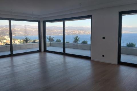 Opatija - luksuzni stan s vlastitim bazenom i panoramskim pogledom na Kvarner