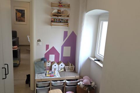 PAZIN, okolica- stan sa dvije spavaće sobe i garsonijera