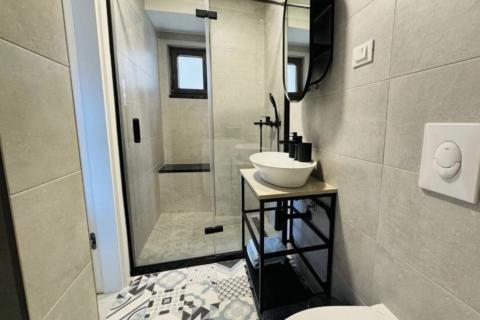 PAZIN, okolica- stan sa dvije spavaće sobe i garsonijera