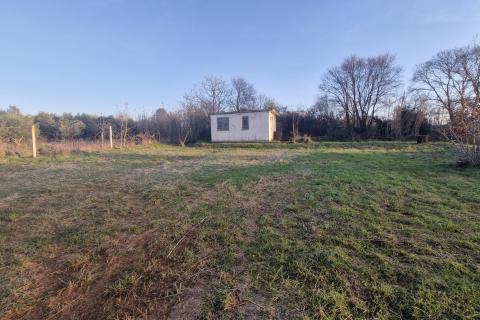 Istria, Fažana, surroundings &ndash; quiet location, land at the edge of the construction zone