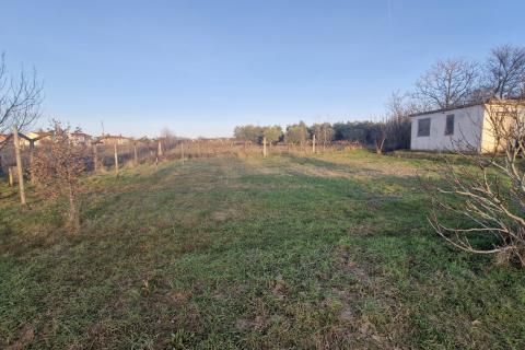 Istria, Fažana, surroundings &ndash; quiet location, land at the edge of the construction zone