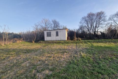 Istria, Fažana, surroundings &ndash; quiet location, land at the edge of the construction zone