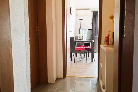 Novigrad, dvosoban stan s terasom i pogledom na more 34, 48 m2