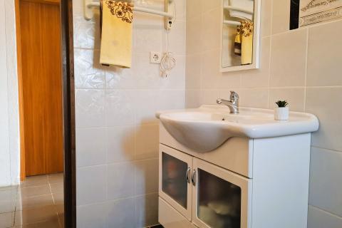 Novigrad, dvosoban stan s terasom i pogledom na more 34, 48 m2