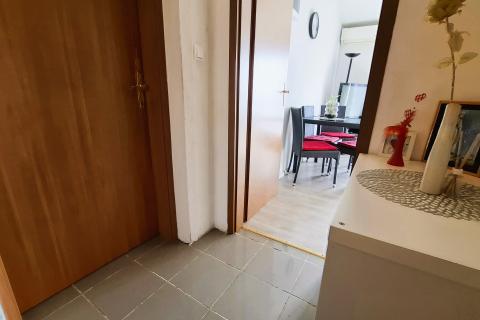 Novigrad, dvosoban stan s terasom i pogledom na more 34, 48 m2