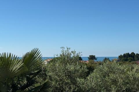 Novigrad, dvosoban stan s terasom i pogledom na more 34, 48 m2