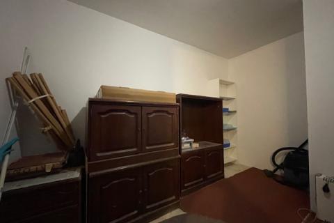 Krk-grad,atraktivan stan s vrtom i pogledom na more