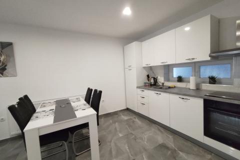 Ogulin, moderna kuća s 5 stambenih jedinica