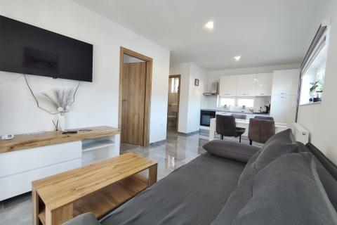 Ogulin, moderna kuća s 5 stambenih jedinica