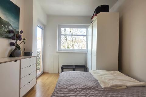 Istra,Karigador-Stan 100 m od mora, 2 sobe, balkon