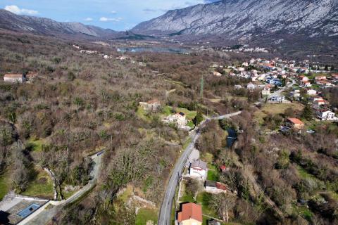 Crikvenica, Tribalj - građevinsko zemlji&scaron;te, 406 m&sup2;