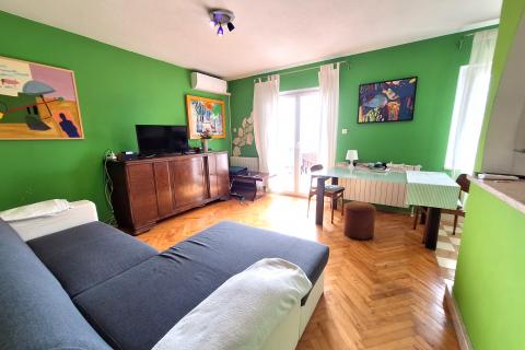 Opatija, Veprinac - samostojeća kuća s dva stana