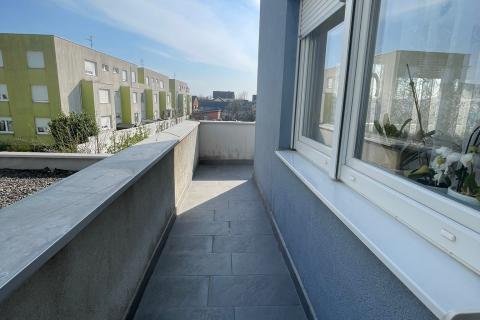 Zagreb, Kamenarka &ndash; dvosoban stan s balkonom