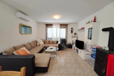 Дом Malinska, Malinska-Duba&scaron;nica, 243m2