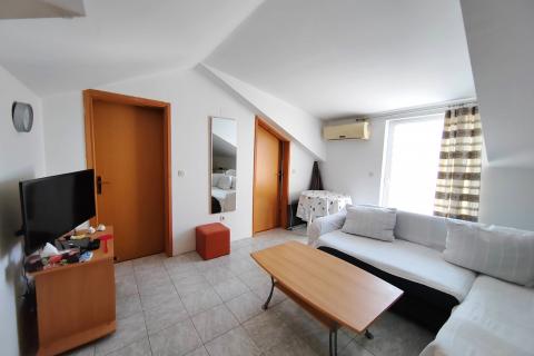 Дом Malinska, Malinska-Duba&scaron;nica, 243m2