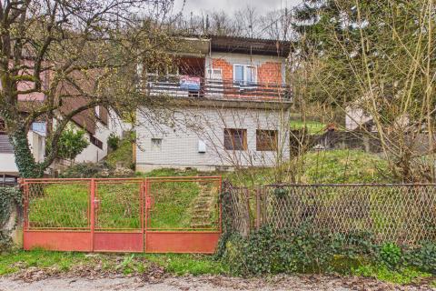 Zapre&scaron;ić, Jablanovec - &scaron;armantna kuća s dva stana