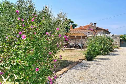 Istra, Poreč okolica - kamena kuća 4 km do mora