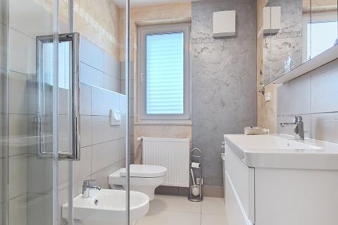 Istra, Ka&scaron;telir-Labinci - samostojeća kuća sa 3 stana, pogled more