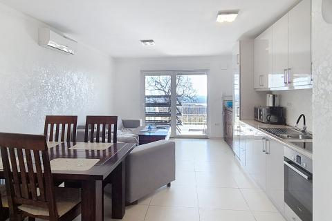 Istra, Ka&scaron;telir-Labinci - samostojeća kuća sa 3 stana, pogled more