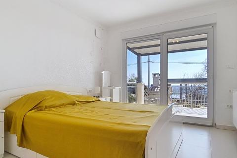 Istra, Ka&scaron;telir-Labinci - samostojeća kuća sa 3 stana, pogled more