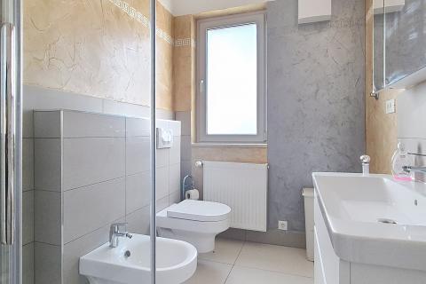 Istra, Ka&scaron;telir-Labinci - samostojeća kuća sa 3 stana, pogled more