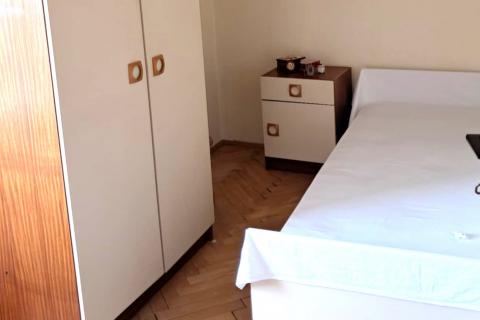 Istra,Buje-Kuća s  vrtom,3 spavaće sobe u centru