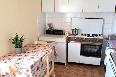 Istra,Buje-Kuća s  vrtom,3 spavaće sobe u centru