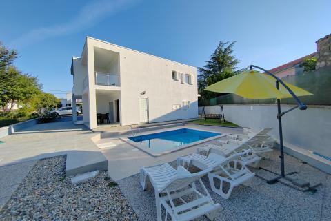 OTOK KRK-MALINSKA bliža okolica, kuća za najam