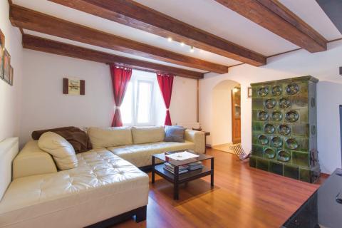 Crikvenica, Bribir - Kuća s  dva stana i bazenom